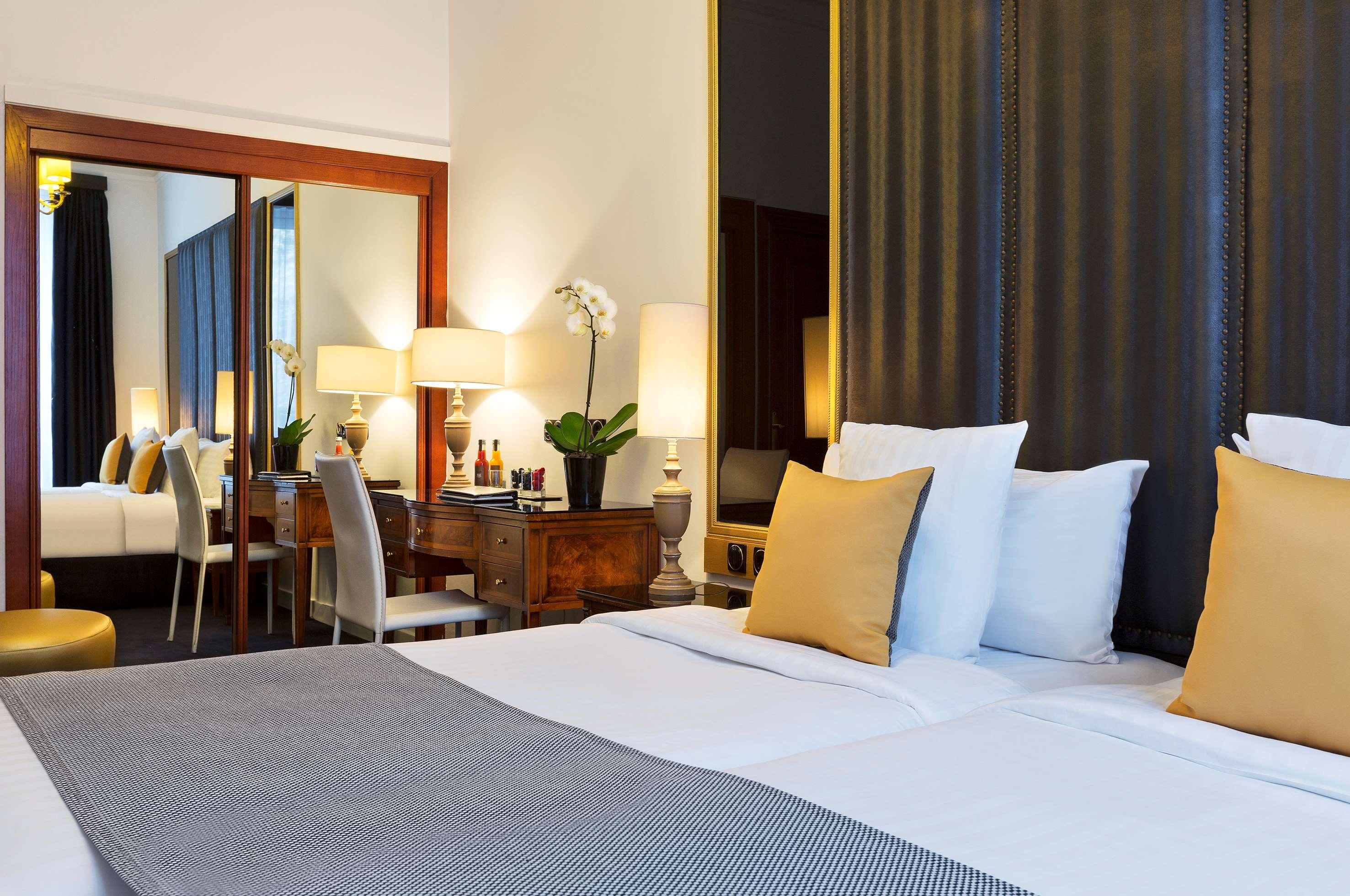Melia Champs Elysées 4*